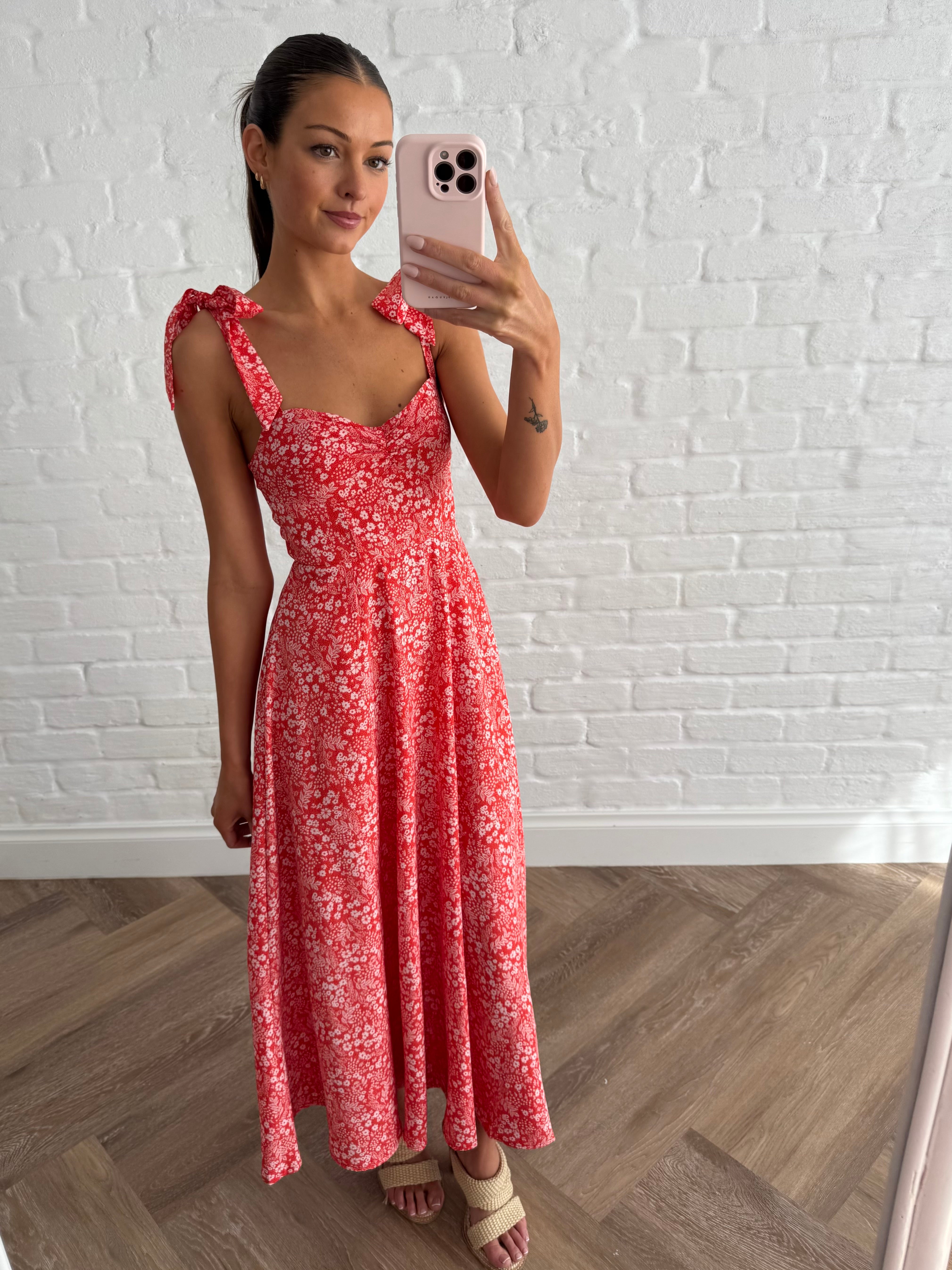 Lia dress (Red)