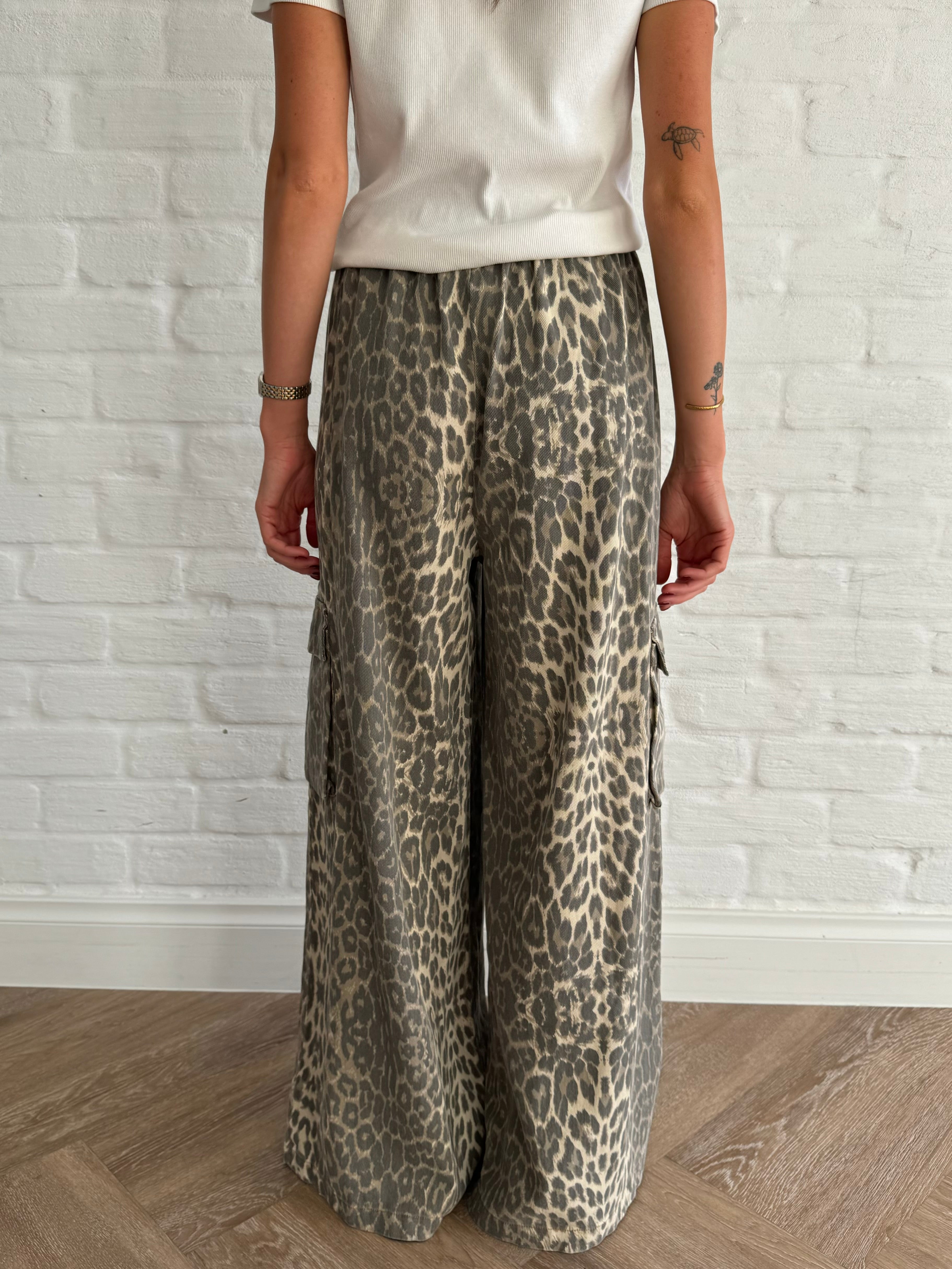 Payton Cargo Pants (Leopard)