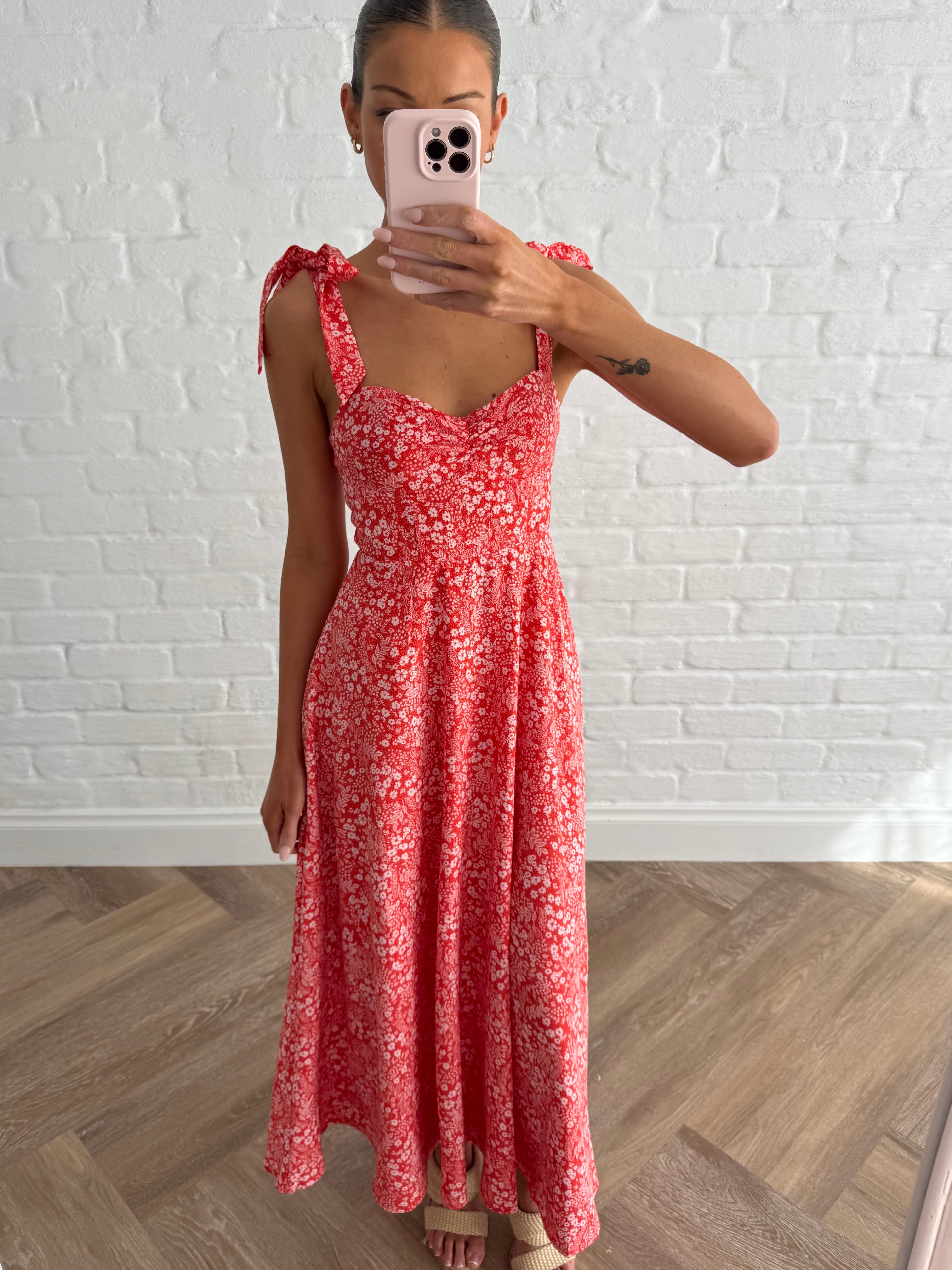 Lia dress (Red)