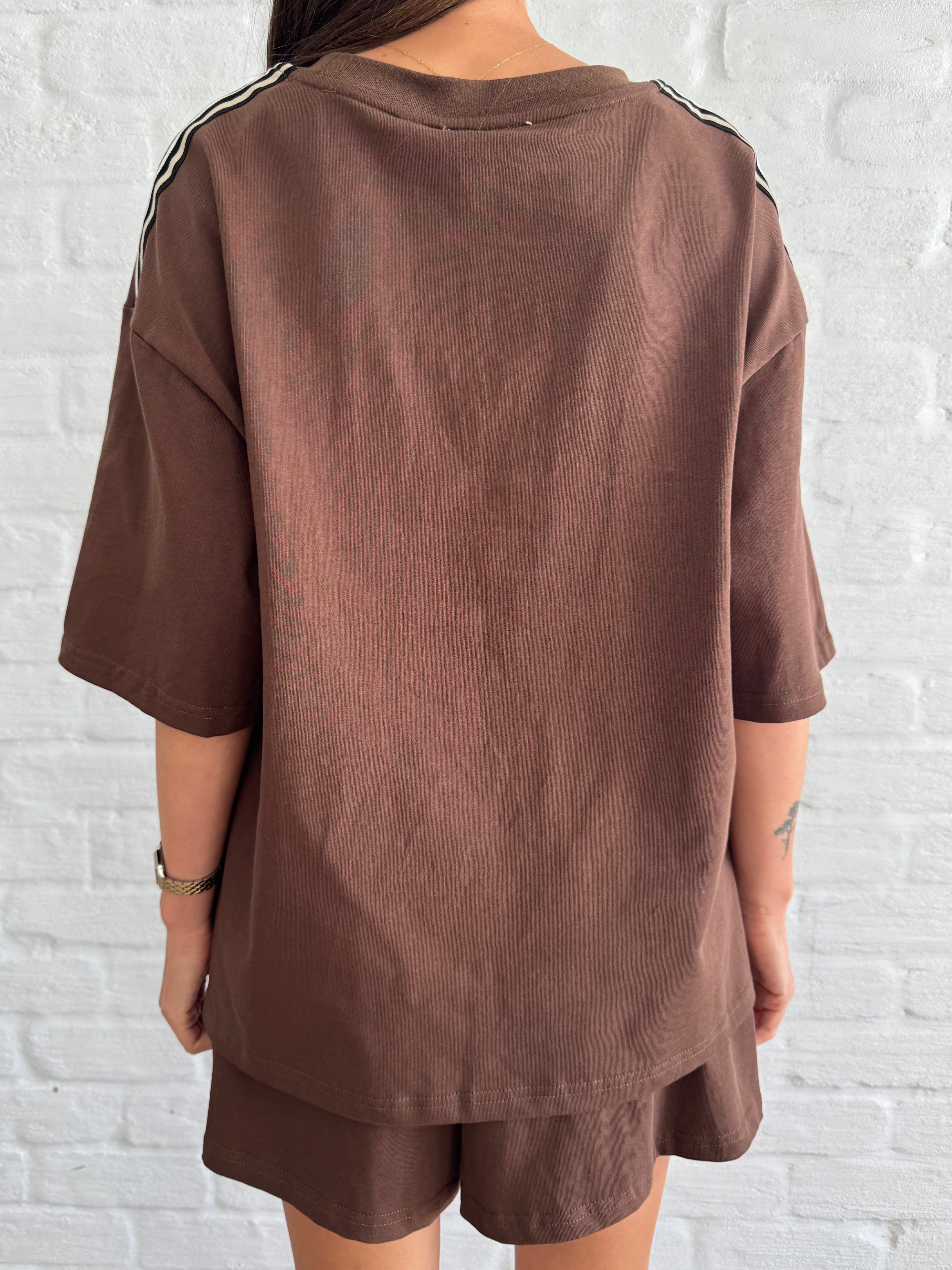 Straight down the line set