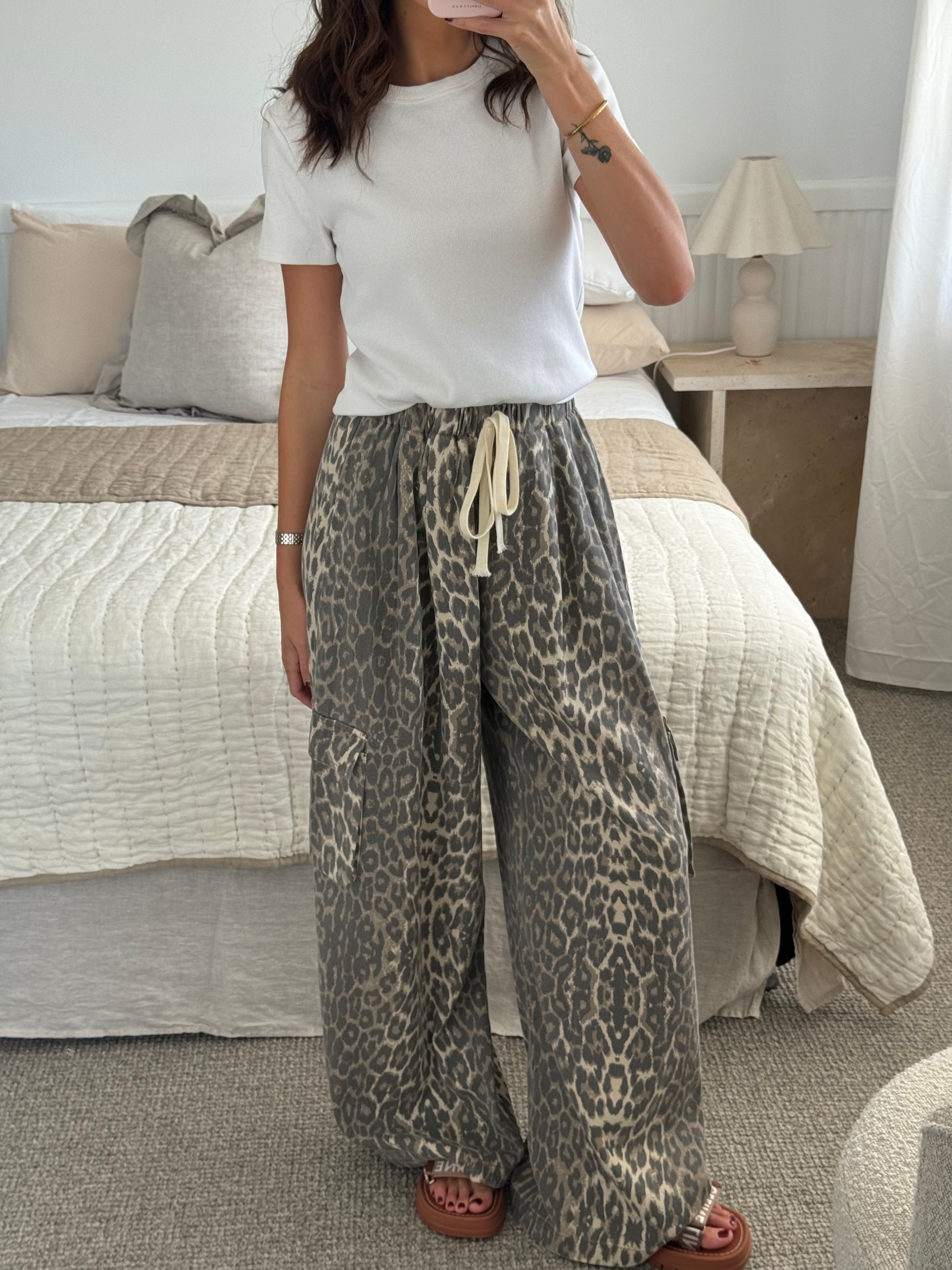 Payton Cargo Pants (Leopard)