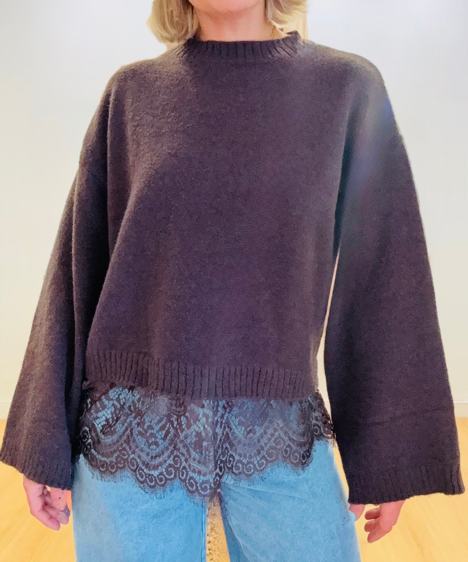 Lace trim jumper (Brown)