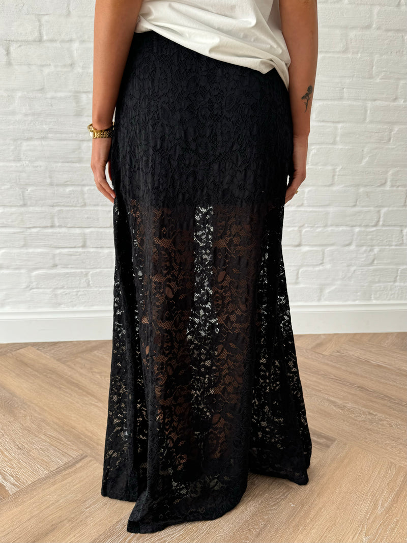 Jaz Lace Maxi Skirt / Black