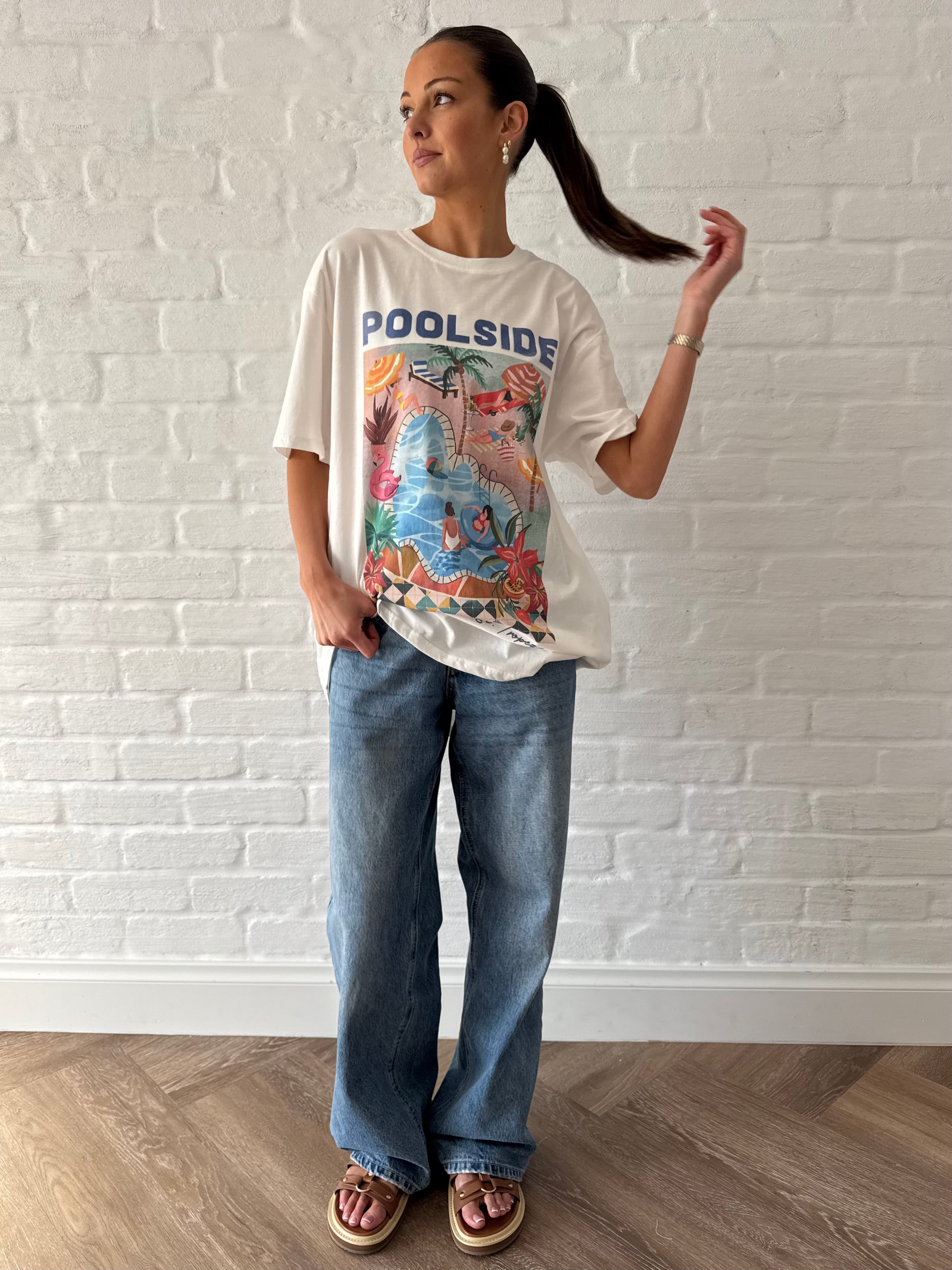 Poolside tee