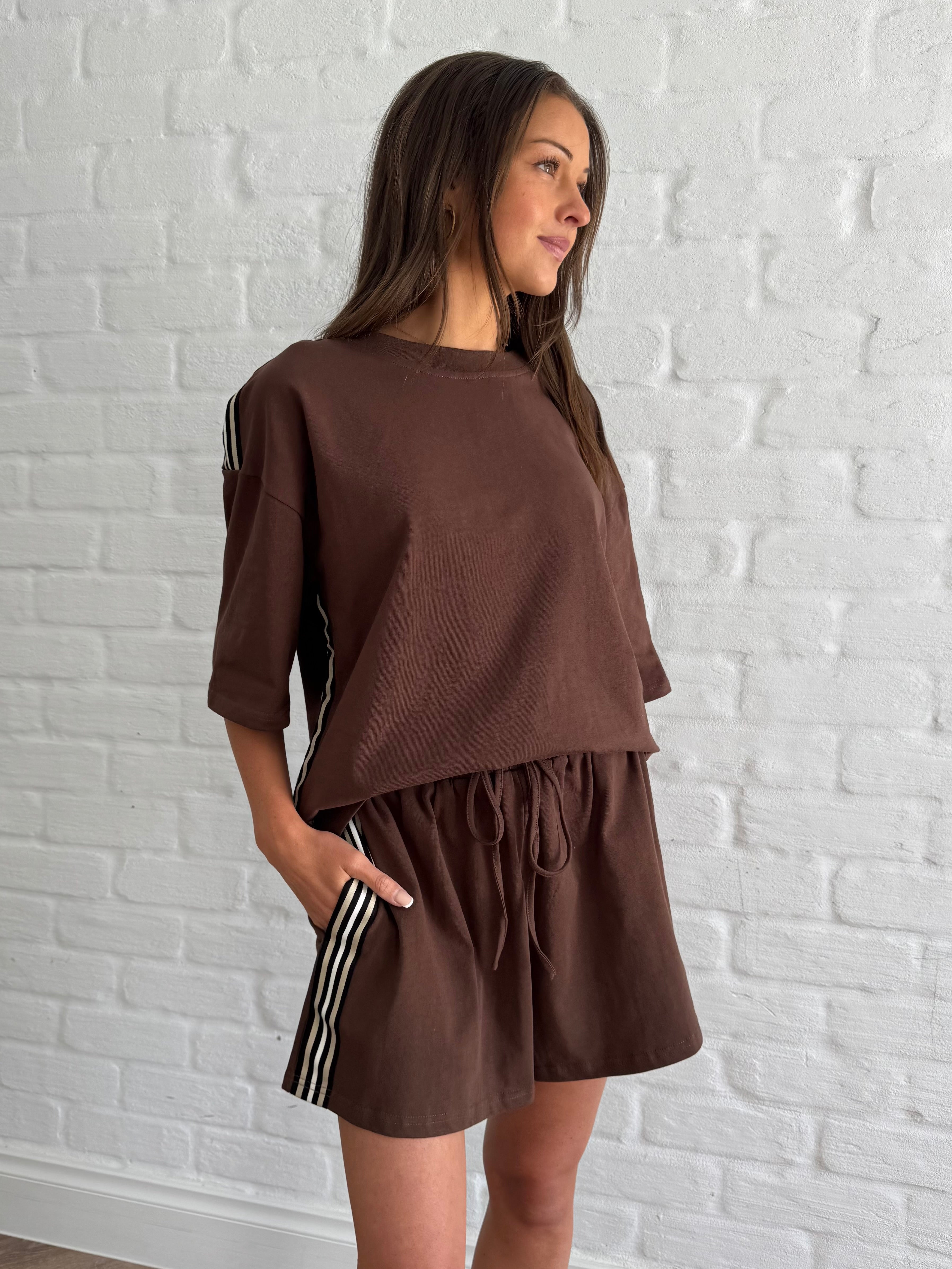 Straight down the line set